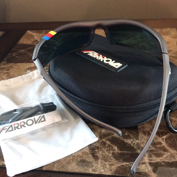 🆕 Farrova Polarized Sports Sunglasses. - Picture 7 of 8